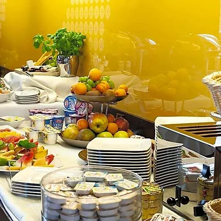 Hotel Hotton 3*