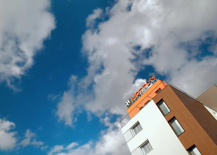 Отель Hotton 3*